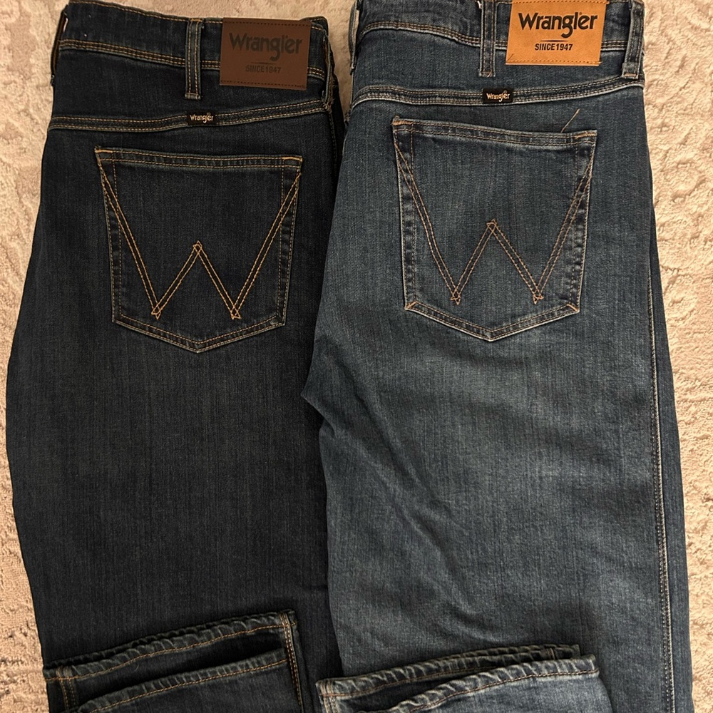 2 Pair! Men’s 36x34 Wrangler Men's Dark and Regular Blue Straight Jeans